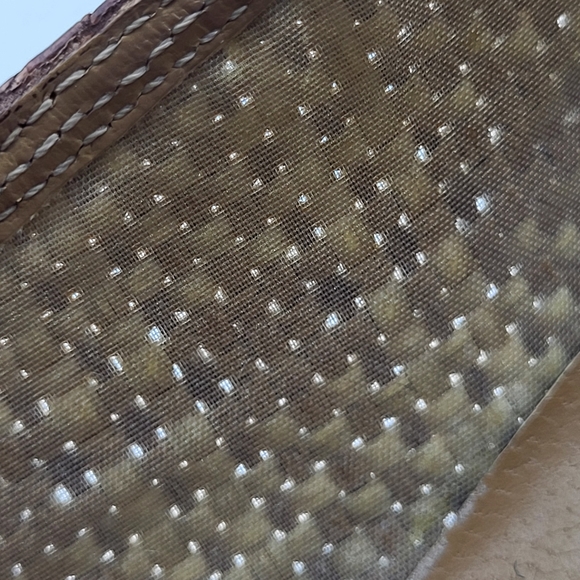 Stuart Weitzman tan basket weave reptile brown trim pump Size 7 - Picture 10 of 14